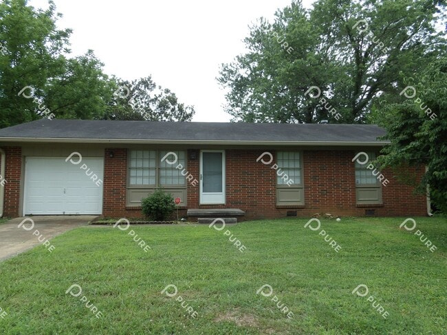Building Photo - 3021 Deerfield!!