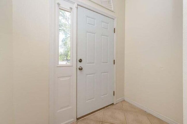 Photo - Move in ready Townhome in Fort Walton Beach close to Eglin AFB! Unit B