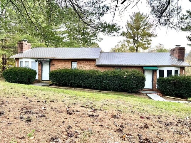 Photo - 1723 Todd Dr