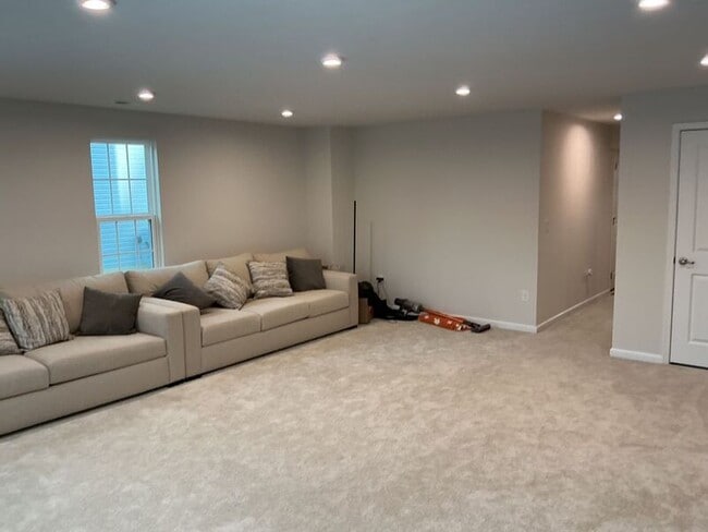 Photo - 836 Blackcomb Dr