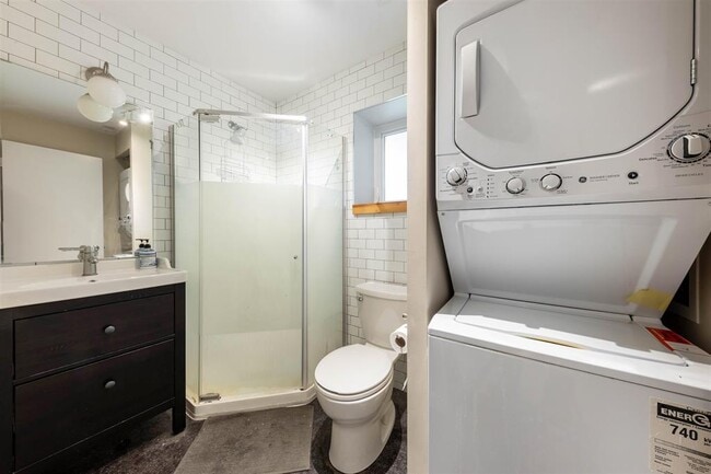 Photo - 949 Thermal Dr