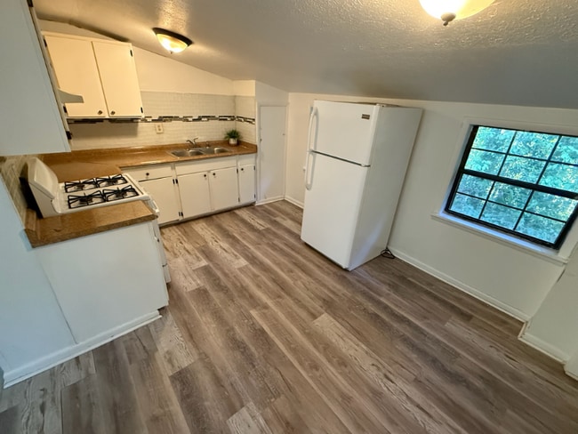 Photo - 6104 Pisgah Rd SW Unidad B