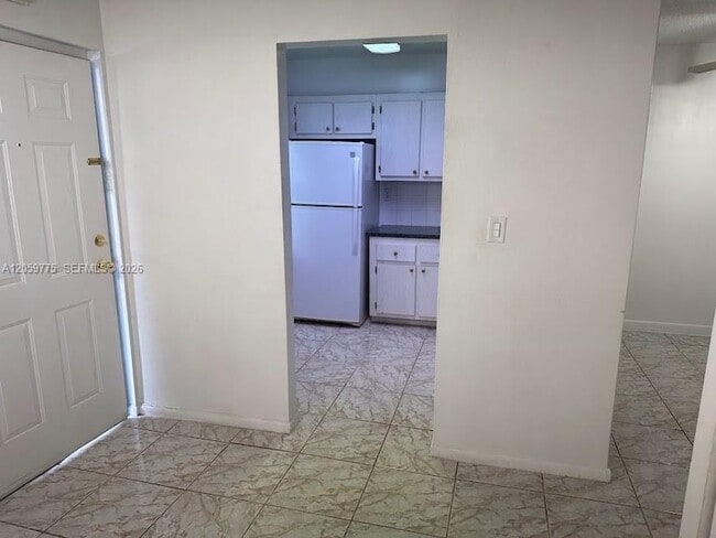 Photo - 9460 Fontainebleau Blvd Unidad 129