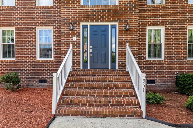 Photo - 951 Forest Lakes Cir