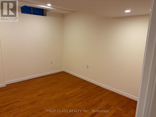 Photo - 157 Galbraith Crescent