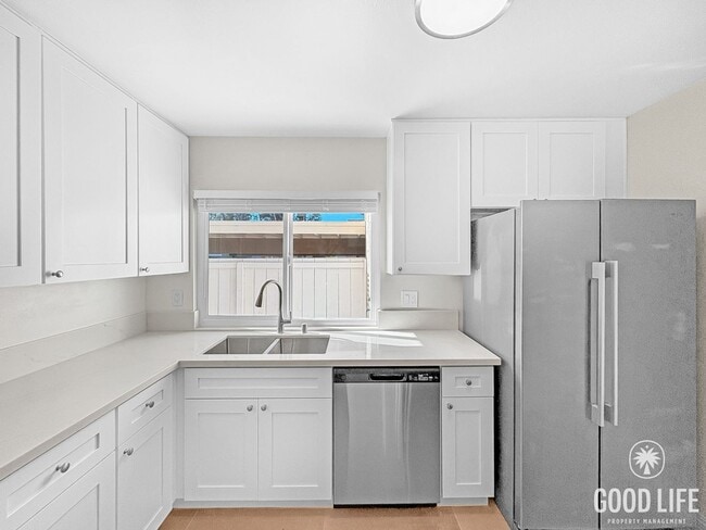 Building Photo - Brand-New Kitchen, Prime Location, Move-In Ready UTC Home