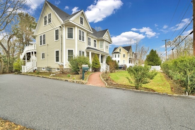 Photo - 22 High St Unit 1