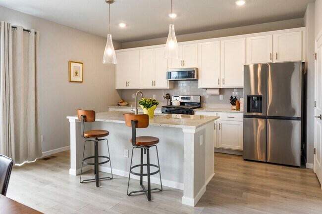 Photo - New Executive rental in Longmont-Three bedroom, two bathroom new build home in Longmont fully fur...