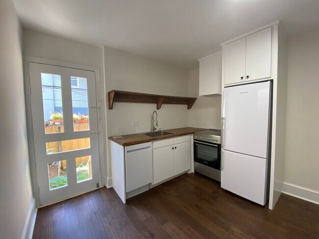 Photo - 1832-34 Callowhill St Unit A