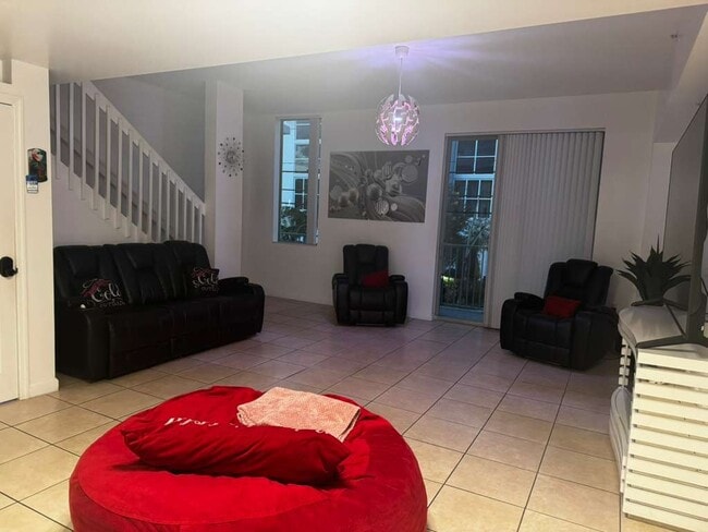 Photo - 2150 Van Buren St