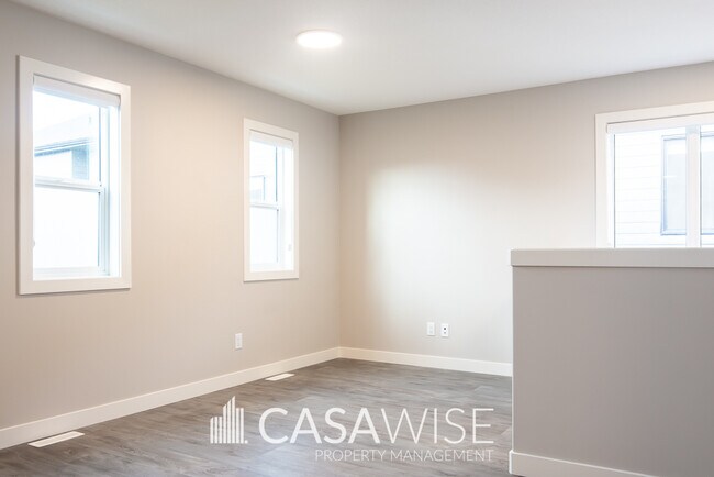 Photo - 7815 Yorke Rd