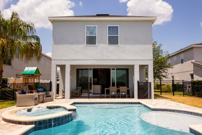 Building Photo - 7650 Fairfax Dr Rental