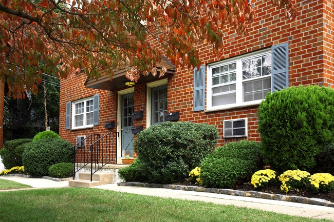 Photo - Gladmar Court