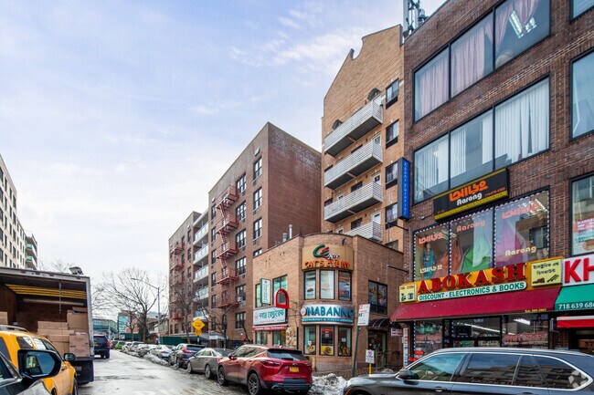 Photo - 3722 73rd St