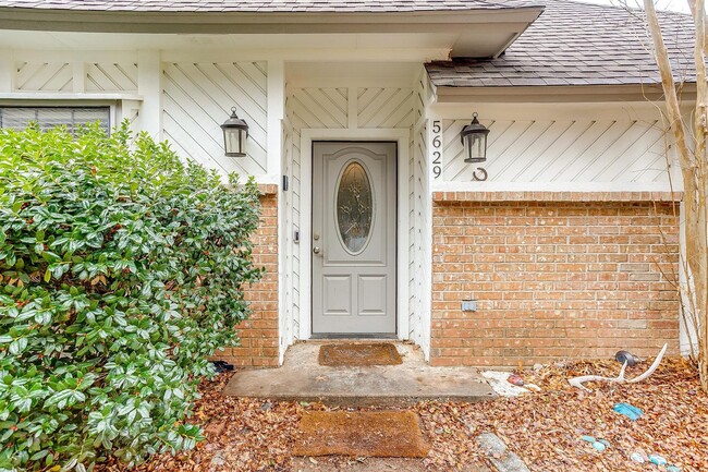 Photo - Beautiful 3 Bed, 2 Bath Home in Well Established Holiday West Neighborhood W /Pool and Pool Servi...