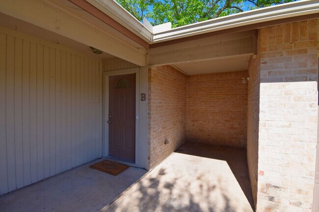 5936 Cherry Loop Unidad B