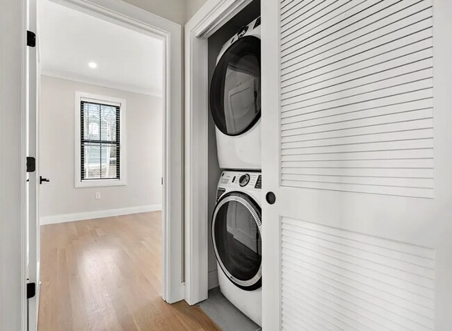 Photo - 281 Lamartine St Unit 1