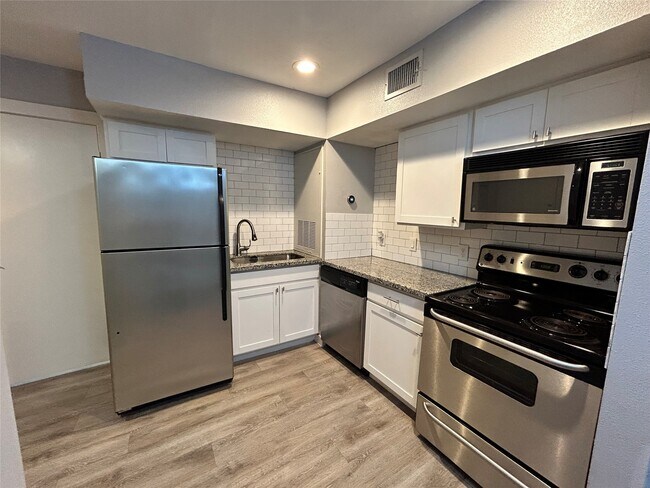 Photo - 2807 Beauchamp St