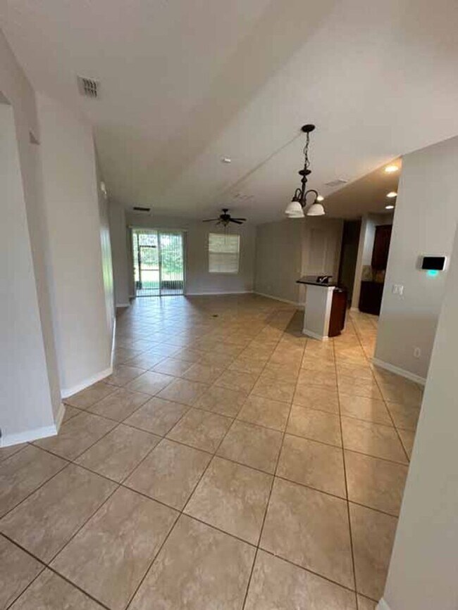 4/3 Rental HomeReserve at Minneola House Rental in Minneola, FL