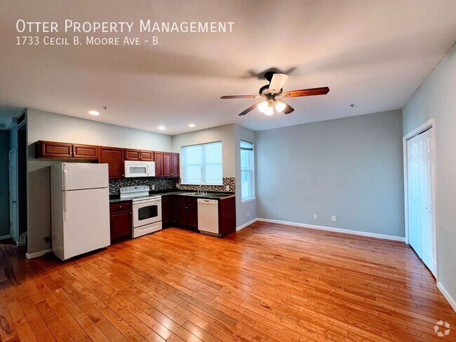 Building Photo - Luxurious 4BR/2BA with Washer/Dryer, Centr... Unit B Rental