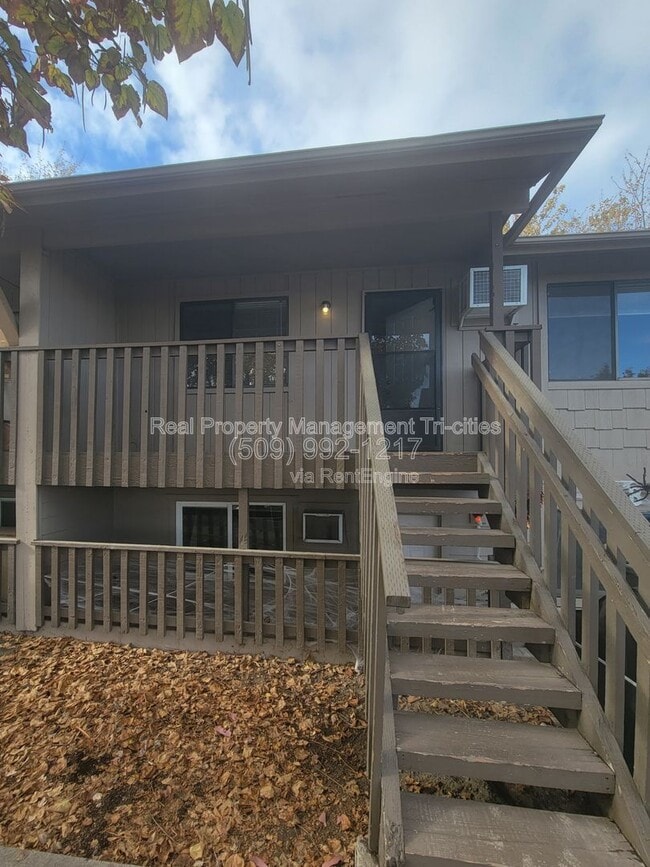 Building Photo - 1102 S Olympia Pl Unit D