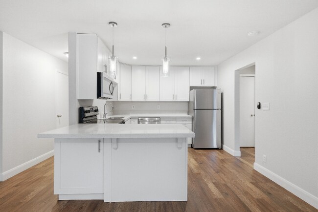 Photo - 172 W Clinton Ave Unidad Apt 205