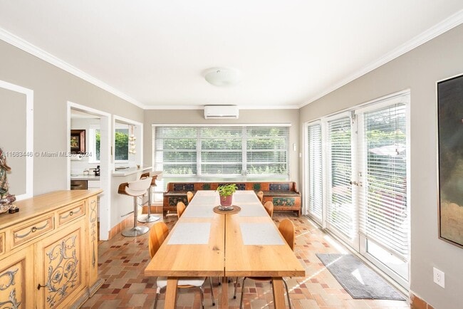 Photo - 560 NE 106th St