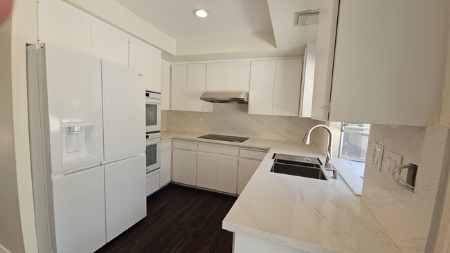 Photo - Gorgeous Newly Remodeled 4 Bedroom 2 Bath ...