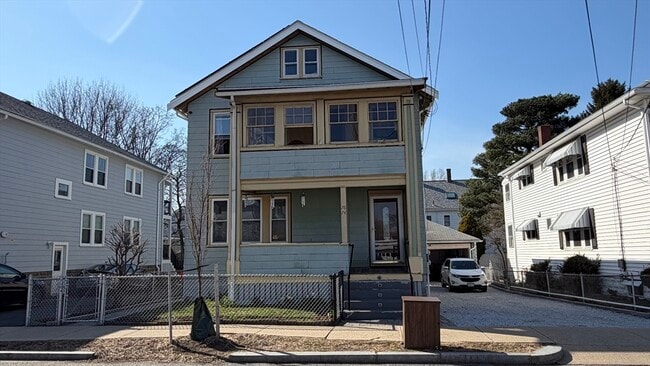 Building Photo - 74 Rawson Rd Unit 1