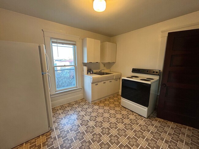 Photo - col123 Unit B