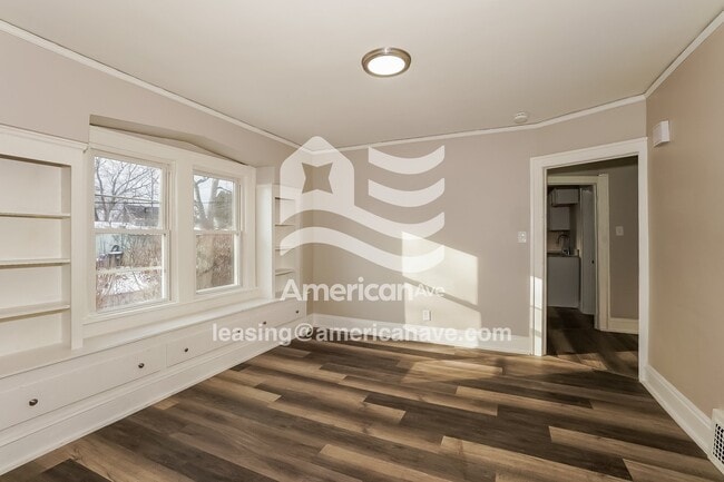 13601 Edgewood Ave