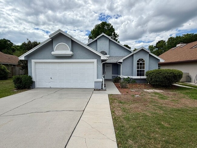 Building Photo - 625 Remington Oak Dr