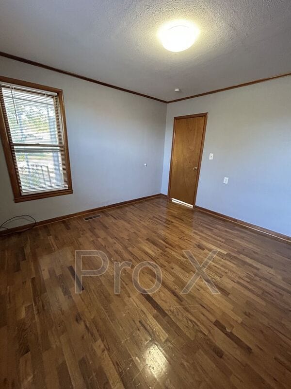 Photo - 311 E Kansas St