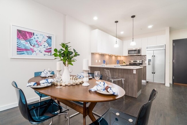 Photo - 6122 HUDSON Ave Unit 3J