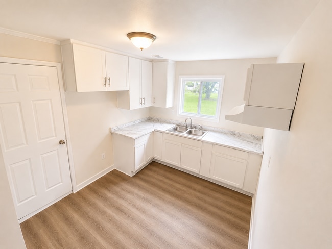 Photo - 1808 Mullens Ave