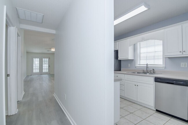 Photo - 2 Bedroom 2 Bath Townhouse