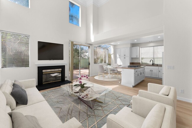 Photo - 4 Bed/2.5 Bath Vista Residence Beautifully Upgraded and Ready for Move In!