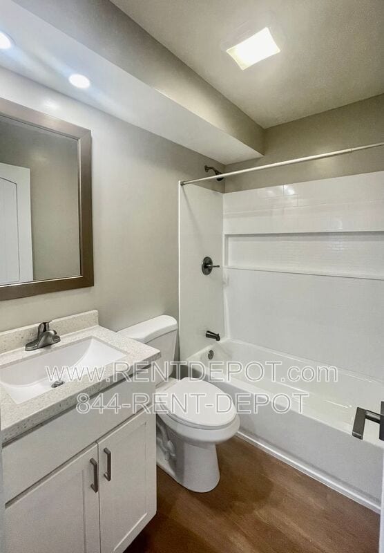 Photo - 1330 SE 2nd St