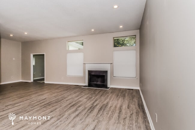 Photo - 106 Ascot Ct