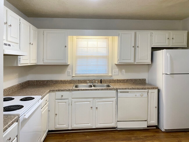 Photo - 1905 S Milledge Ave Unit 8