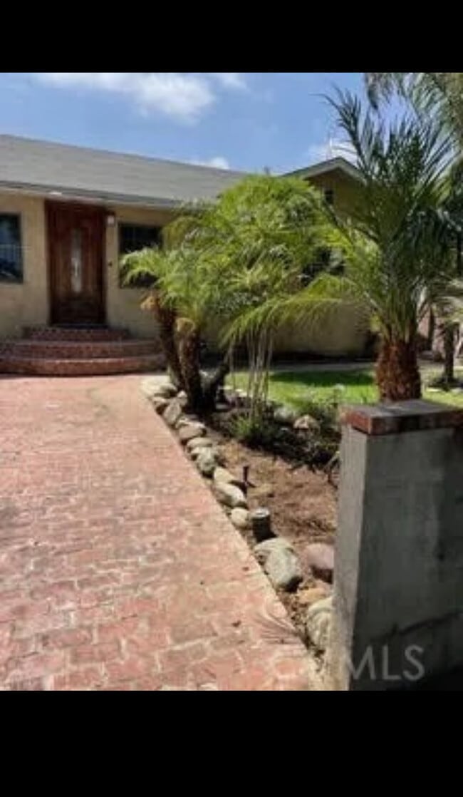 Photo - 1013 Rosewood Ave