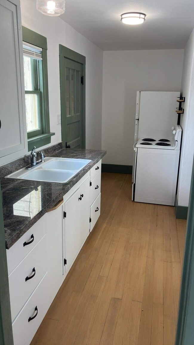 Building Photo - 1807 Beck Ave