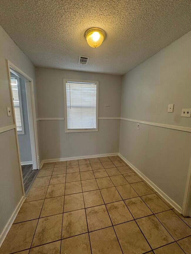 Photo - 1814 State St