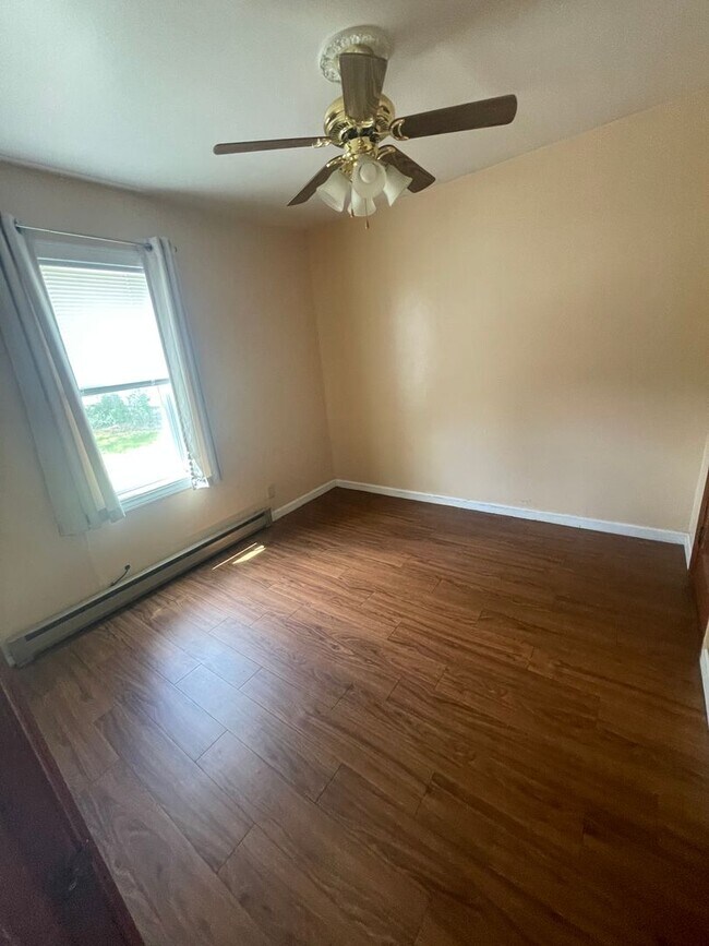 Photo - 307 9th Ave NE Unit Upper Level