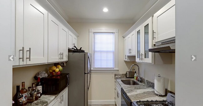 Photo - 14 Glenville Ave Unit 4