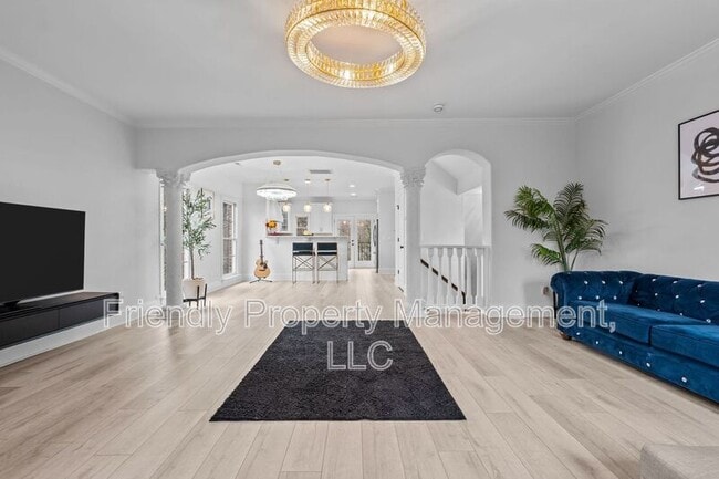 Photo - 812 Pisgah Church Rd