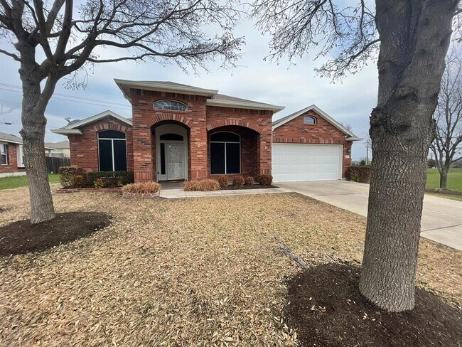 Photo - 2516 Pearson Way