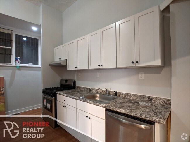 Building Photo - 3542 N Halsted St Unit 3 Rental