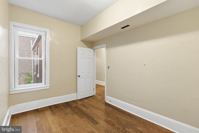 Photo - 632 W Cumberland St Unit 2