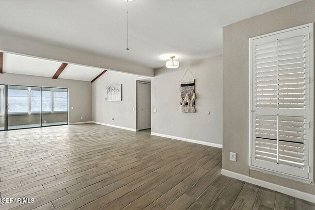 Photo - 11273 Ivanhoe Dr